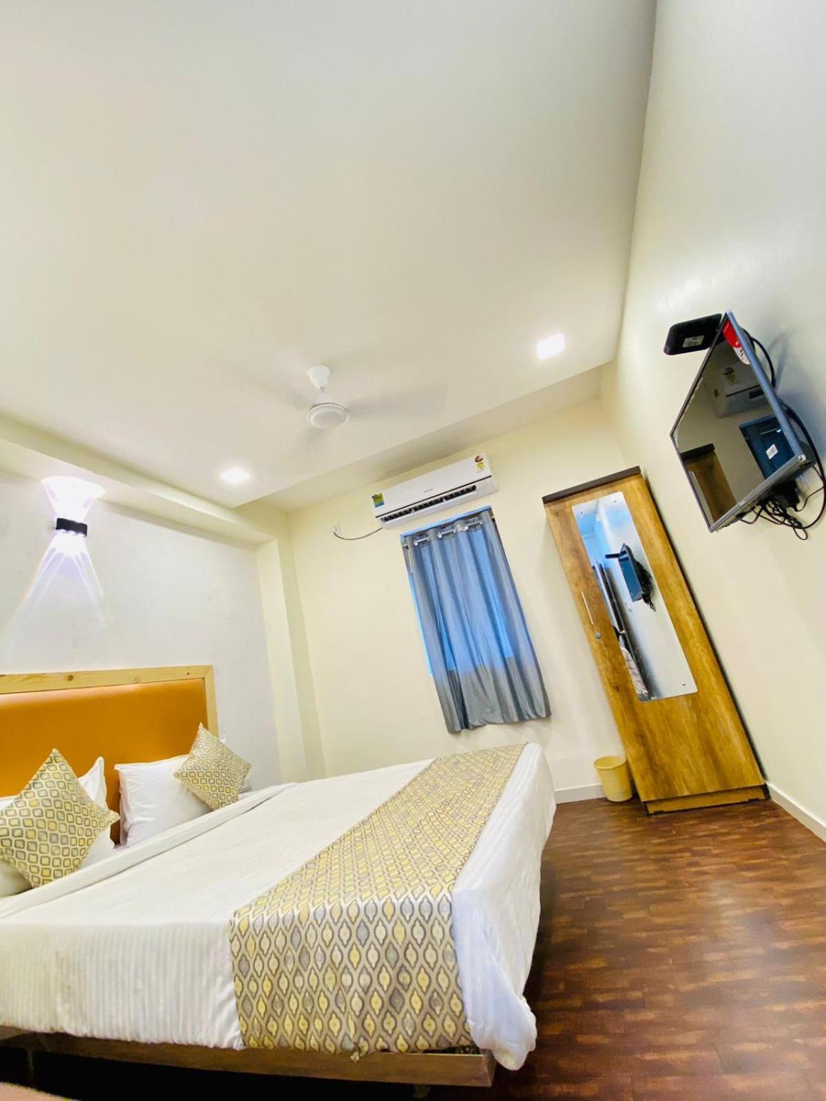 Hotel Alexa By Abc Ahmedabad Eksteriør bilde