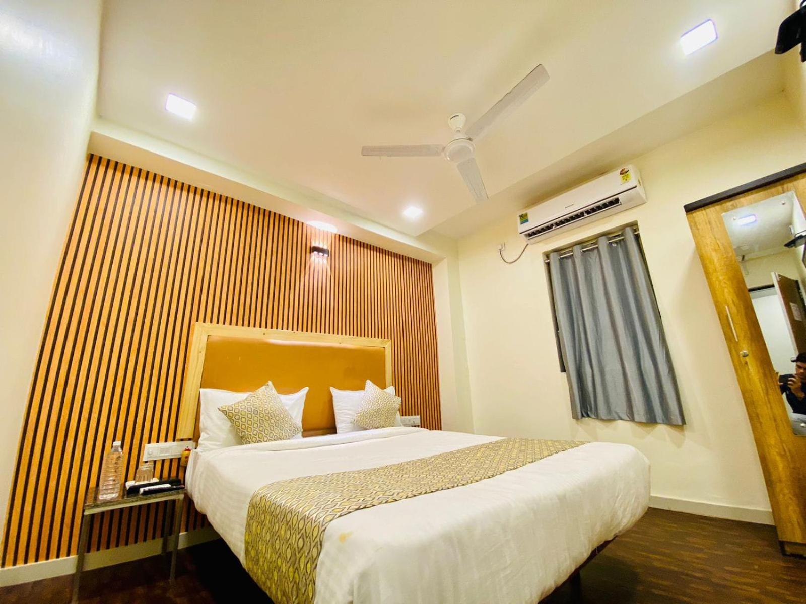 Hotel Alexa By Abc Ahmedabad Eksteriør bilde