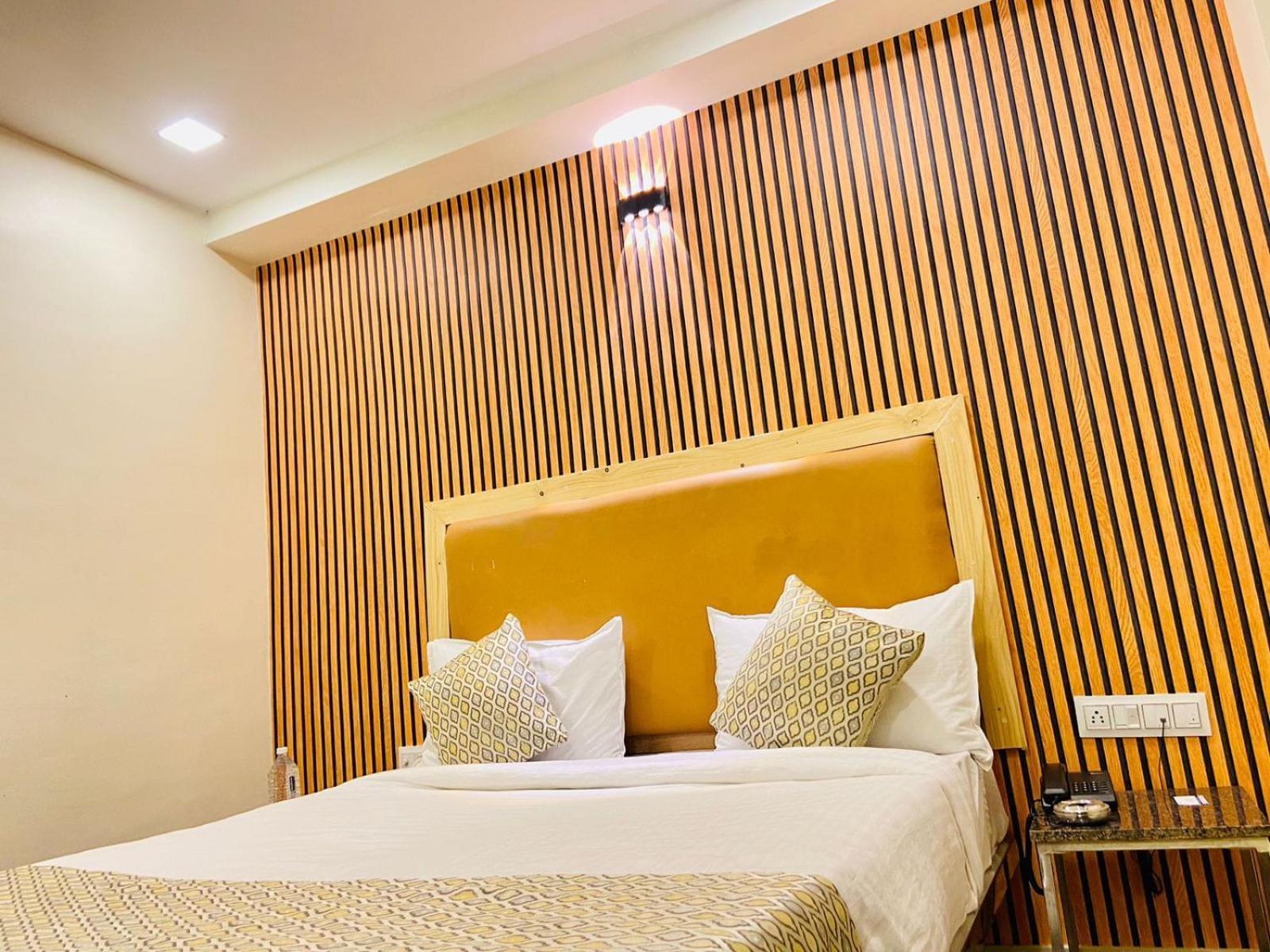 Hotel Alexa By Abc Ahmedabad Eksteriør bilde
