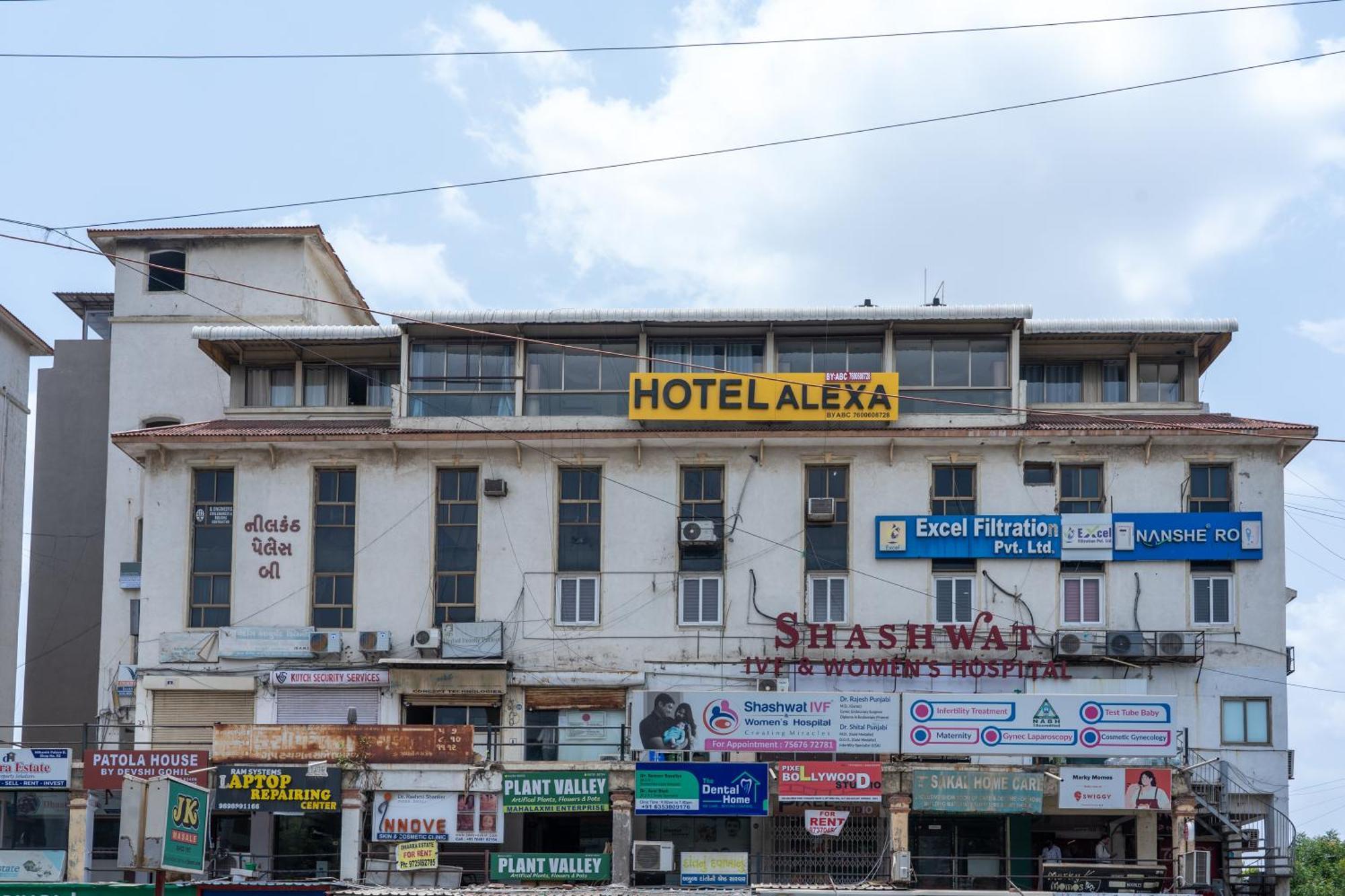Hotel Alexa By Abc Ahmedabad Eksteriør bilde